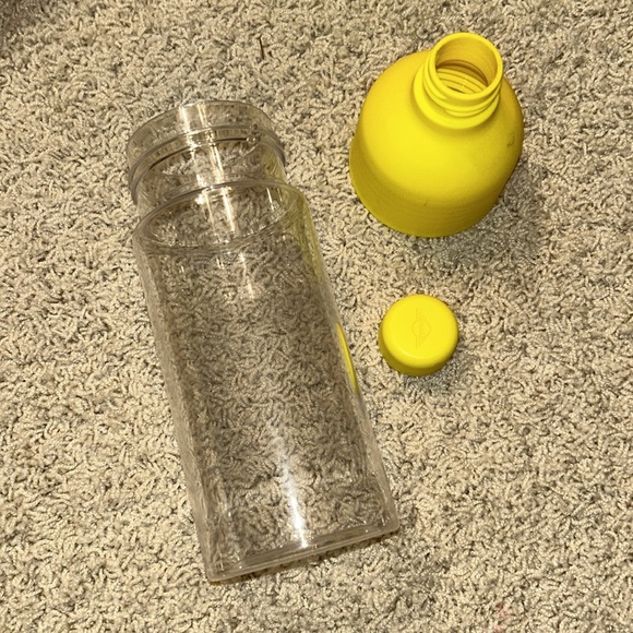 MINI water bottle. - Picture 3 of 3